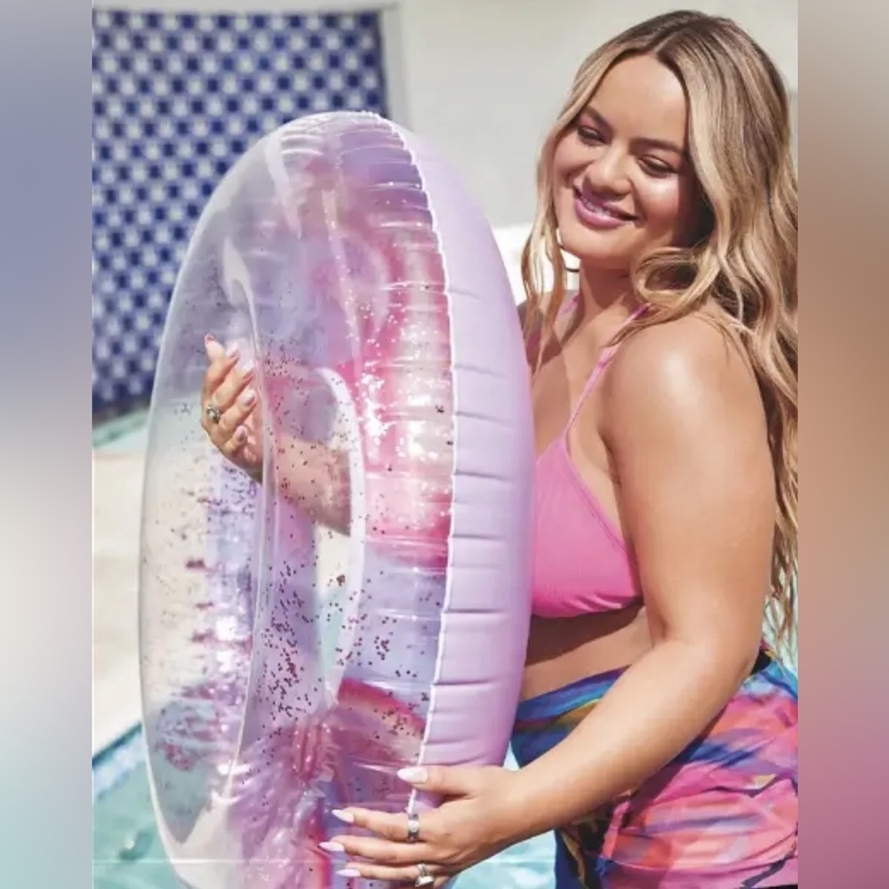 Ulta pool float - Picture 2 of 4